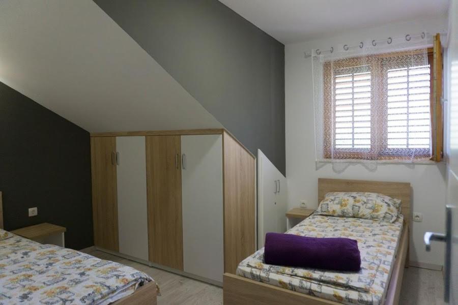 Apartments Ena Требине Екстериор снимка