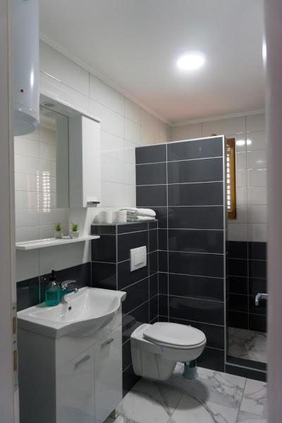 Apartments Ena Требине Екстериор снимка