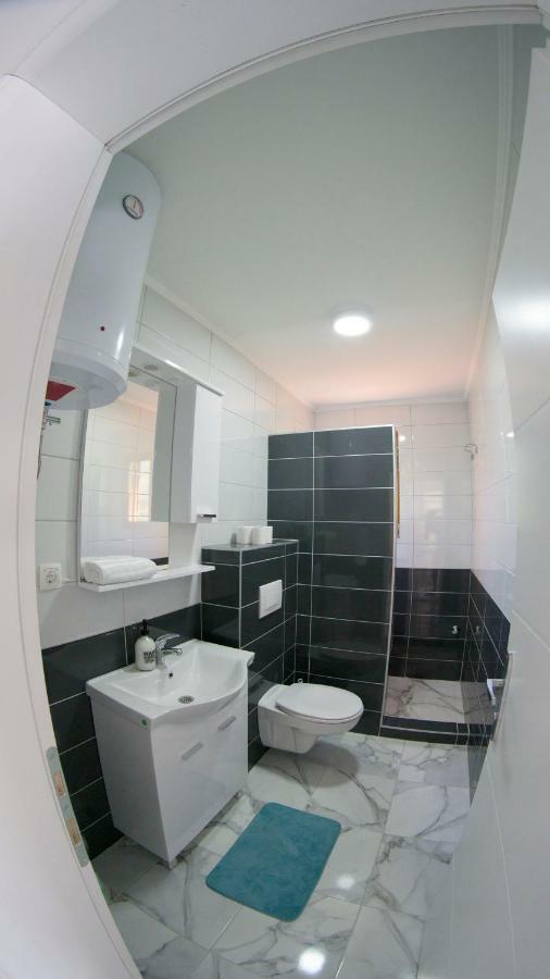 Apartments Ena Требине Екстериор снимка