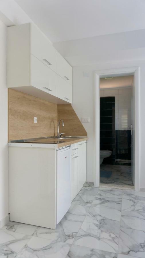 Apartments Ena Требине Екстериор снимка